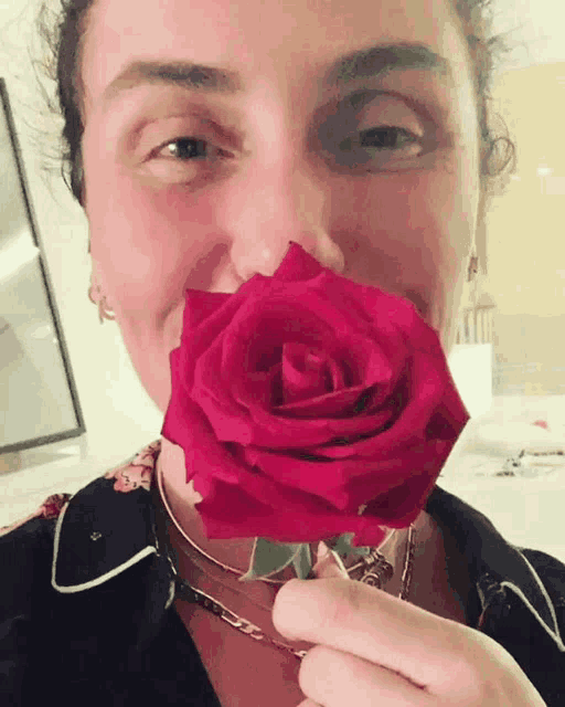 Centralized Roses GIF