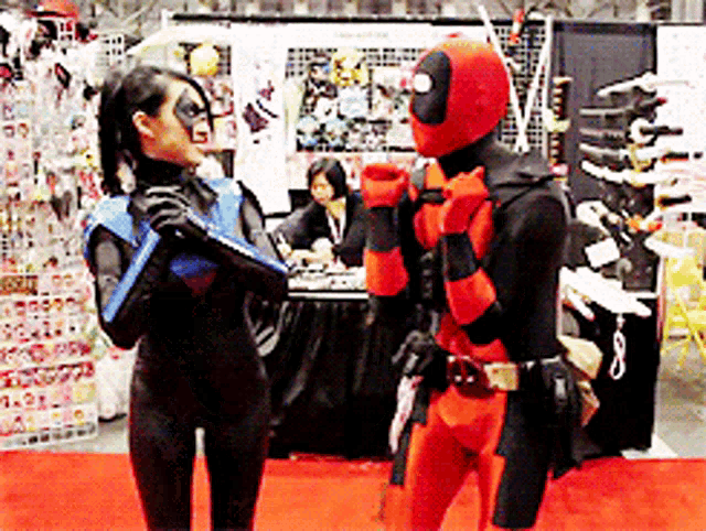 Cosplay Deadpool GIF