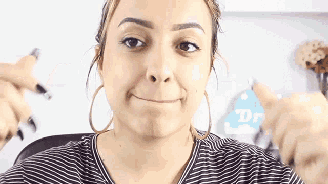 Give Me Some Money Debora Spiga GIF