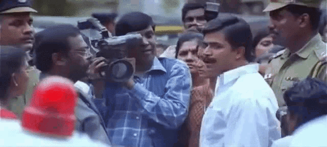 Mudhalvan Everybody GIF