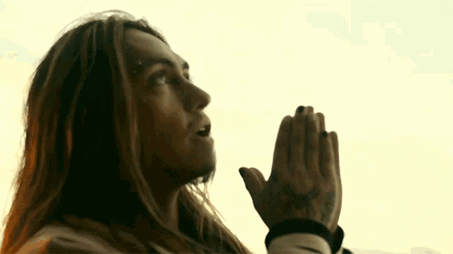Praying Landon Cube GIF