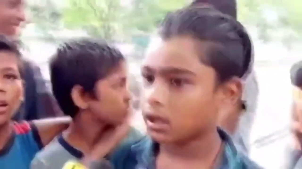 Aayein Meme Video
