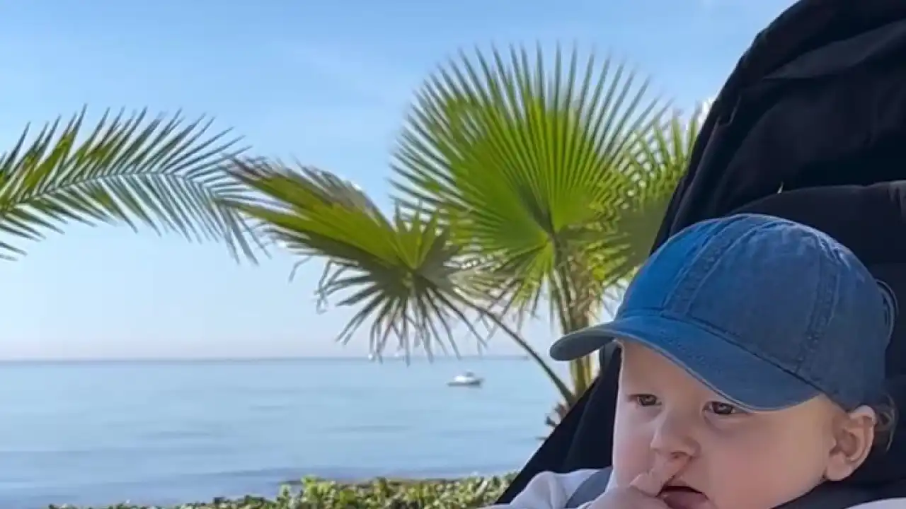 Boss baby chilling meme