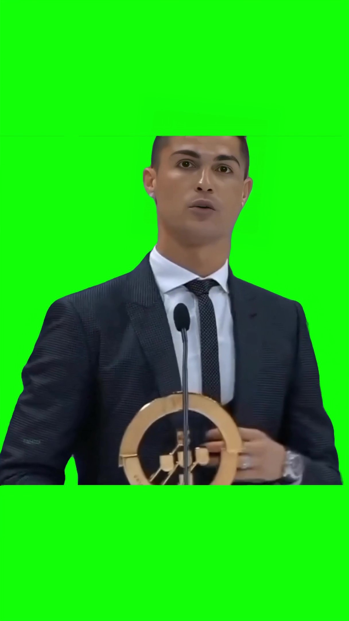 Cristiano Ronaldo cantando tung tung tung sahur nela Green Screen