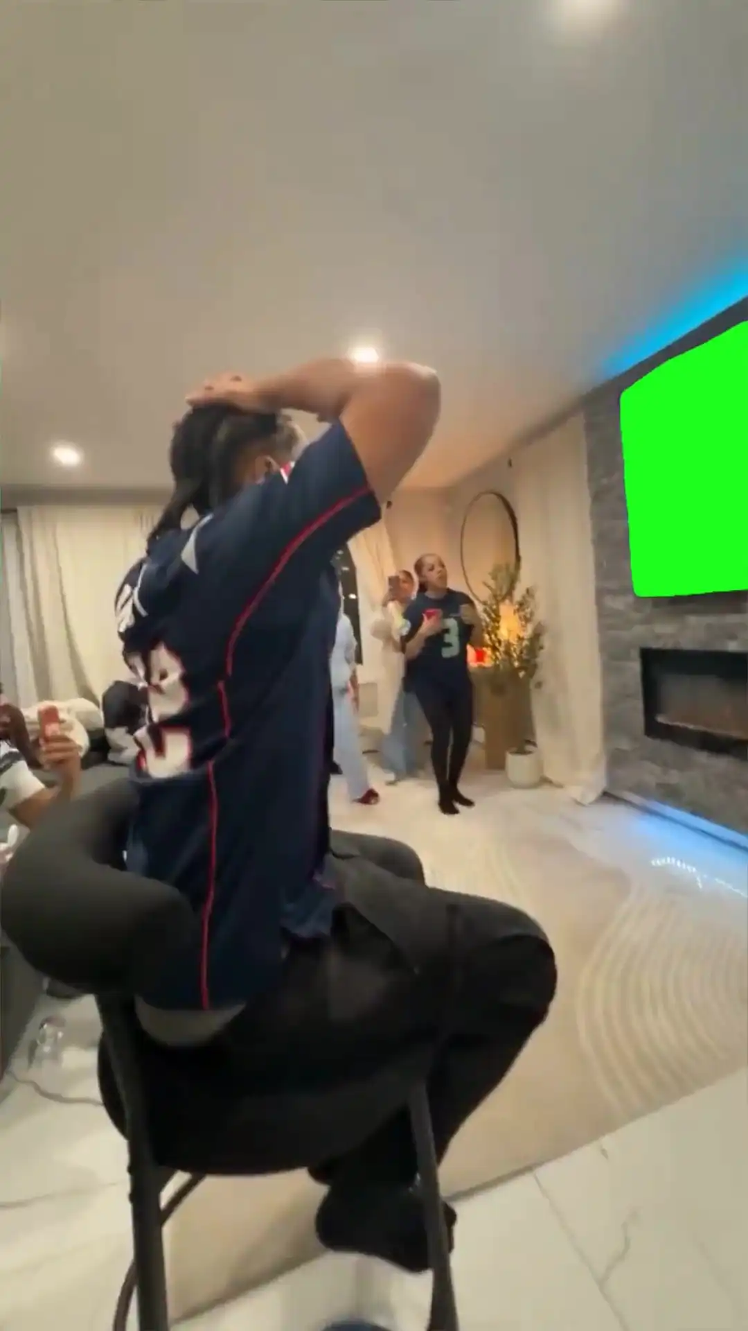 Fan breaks tv Green Screen Meme