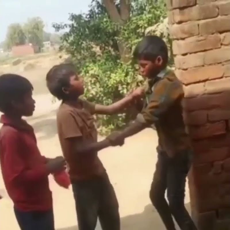 Gaddari Karta Hai Indian Kids Fighting Meme