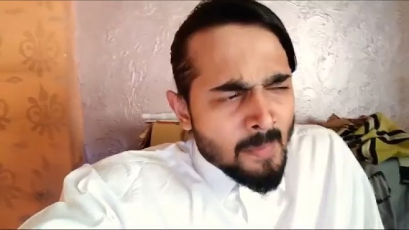 Kaam Kar Sarso Ka Tel Lagake Ulta Let Jaa Bhuvan Bam Meme Template