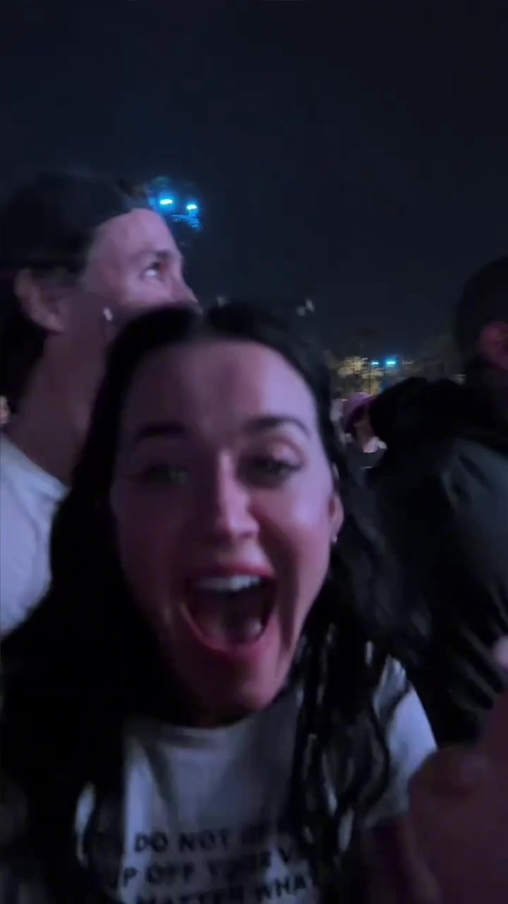 Katy Perry reaction to Justin Bieber