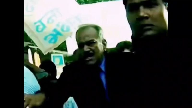 Kaun Maarna Chahta Hai Mujhe Meme Template