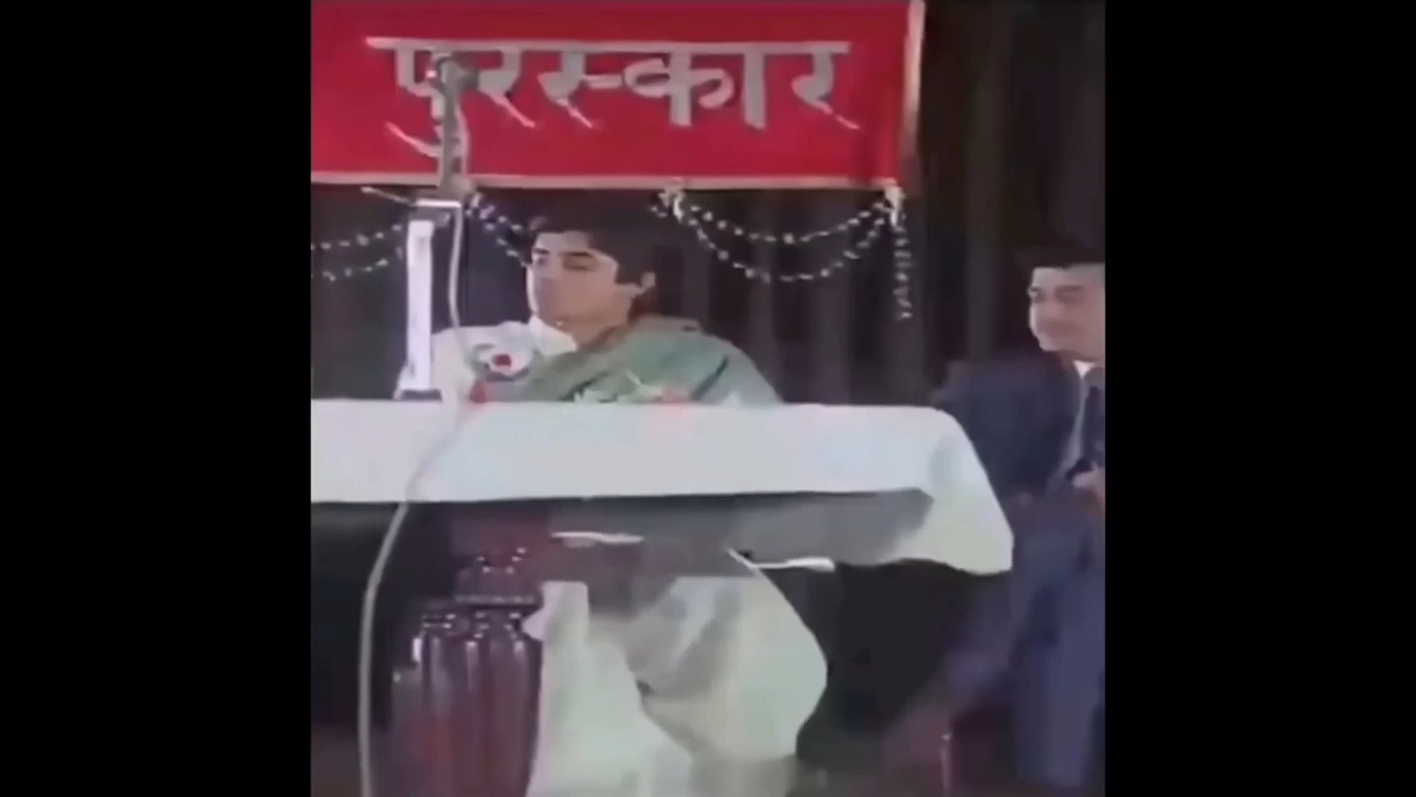 Maaf Kijiyega Mujhe Bolna Nahi Aata Meme