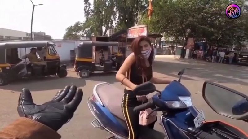 Papa Ki Pari Nikli Scooty Lekar Full Viral Video Download In High Quality