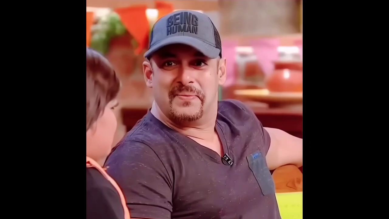 Salman Khan Laughing With Bharti Memes