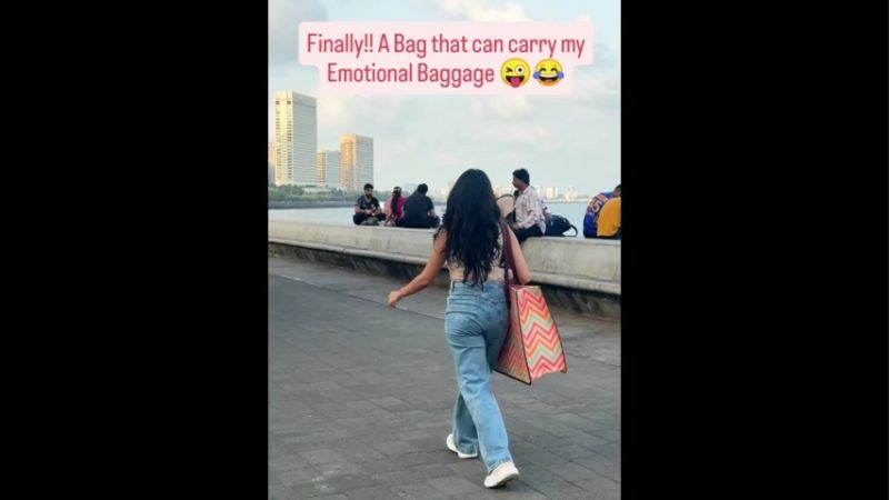 Zoukonline Log toh dekhenge Hi Memes
